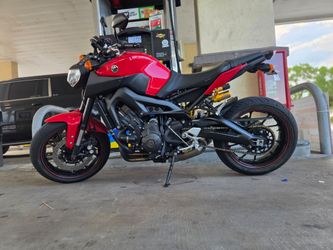 Yamaha FZ-09 Naked Sport Motorcycle