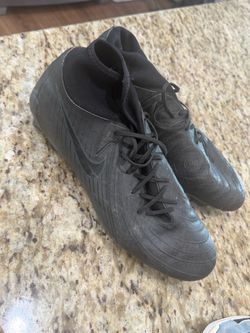 Nike men's soccer cleats