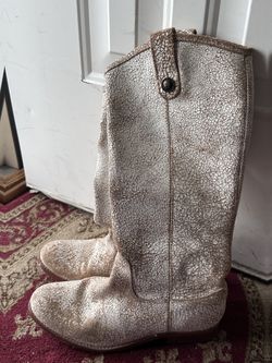 FRYE BOOT SIZE 8.5 