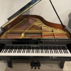 1990 Yamaha G5 Grand Piano