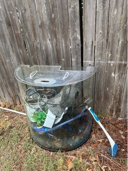 Half moon fish tank n supplies n filter n lid