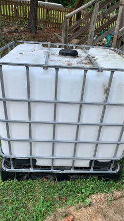 250 gallón Water thank