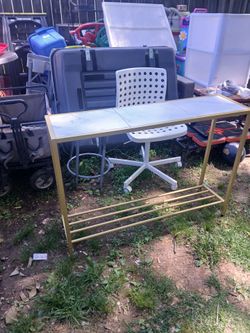 Entryway Table with a shelf on the bottom like New