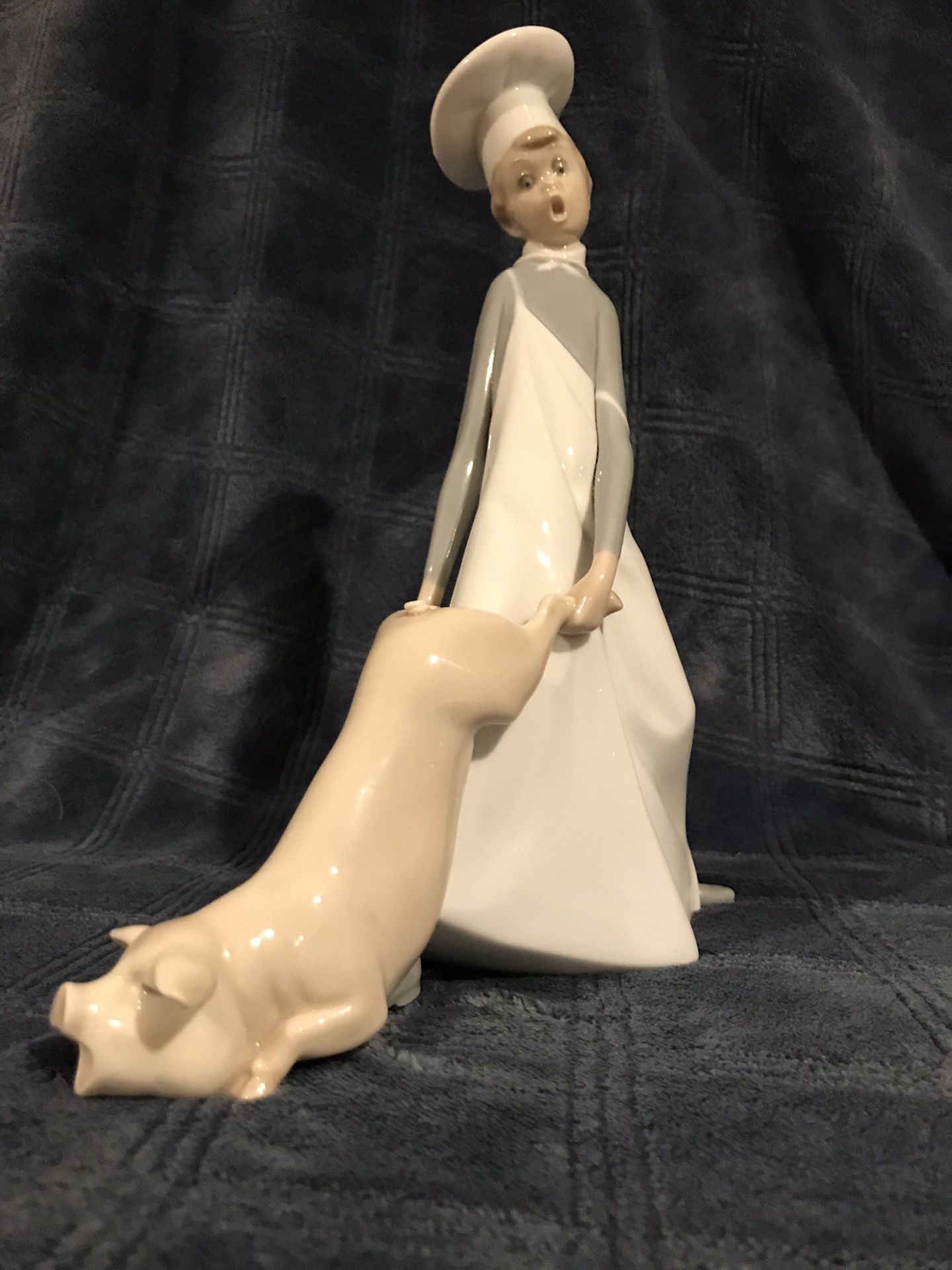 Spanish Lladro Porcelain Figurine (retired)