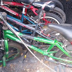 SCHWINN BOYS BMX & SMALLER GIRLS BEACH CRUISER 18 & 20 INCH only 80 Each! Betta Hurry 😜😁