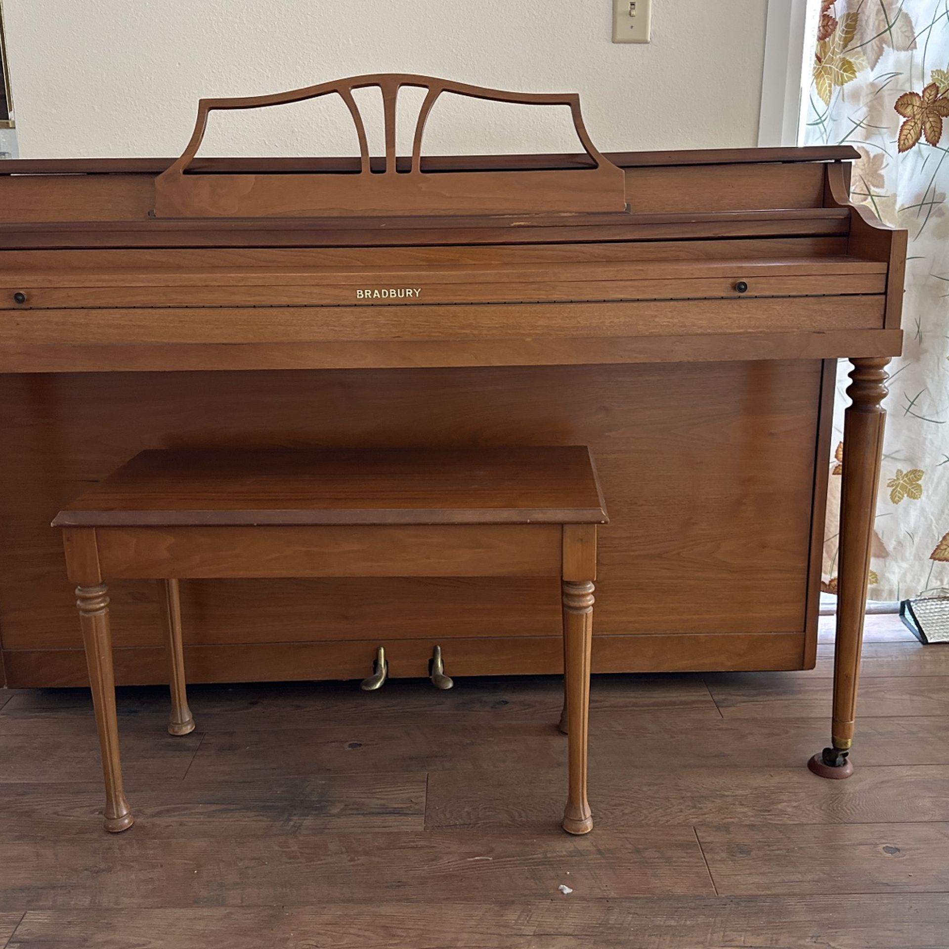 Bradbury Piano