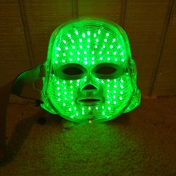 LED Red Light Face Mask - White | Fashion Nova
