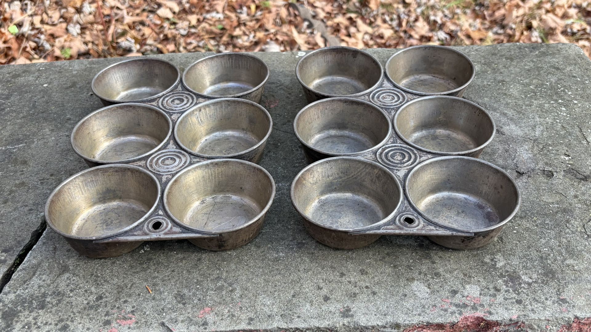 1900–1910 Antique Metal Cupcake – Muffin Pans. For Use Or Decoration.