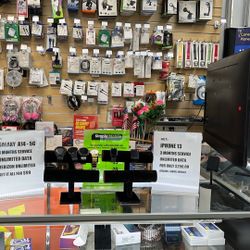 Apple Watch (Series 8) 45mm Space Black Aluminum 