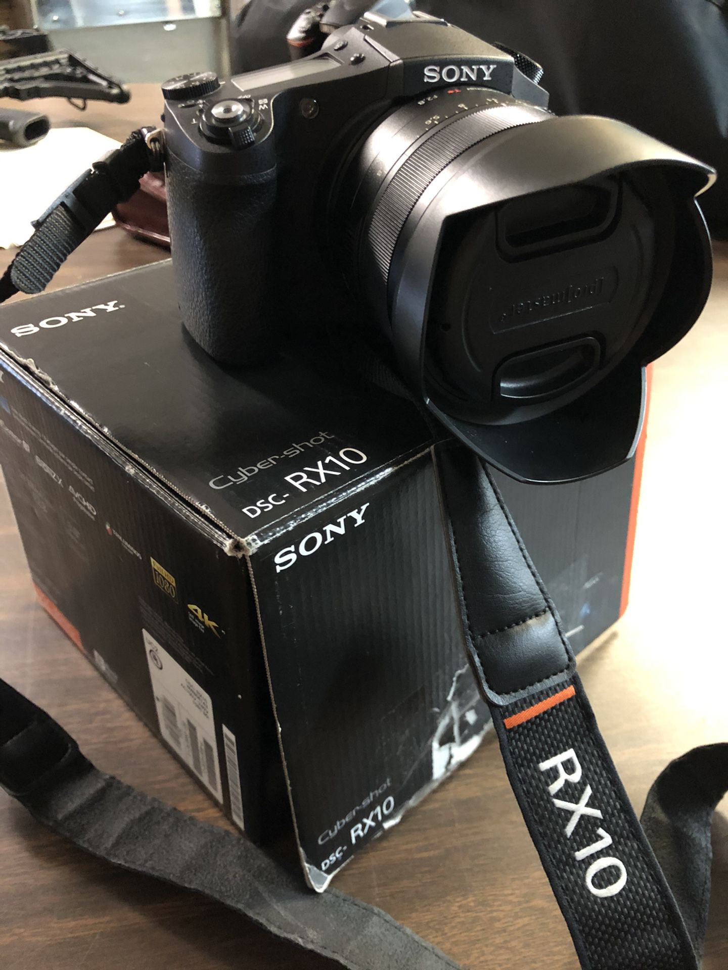 Sony dsc RX10 digital camera with lens
