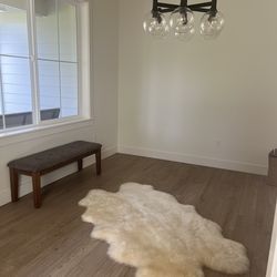 Oversized accent rug, 100% sheepskin