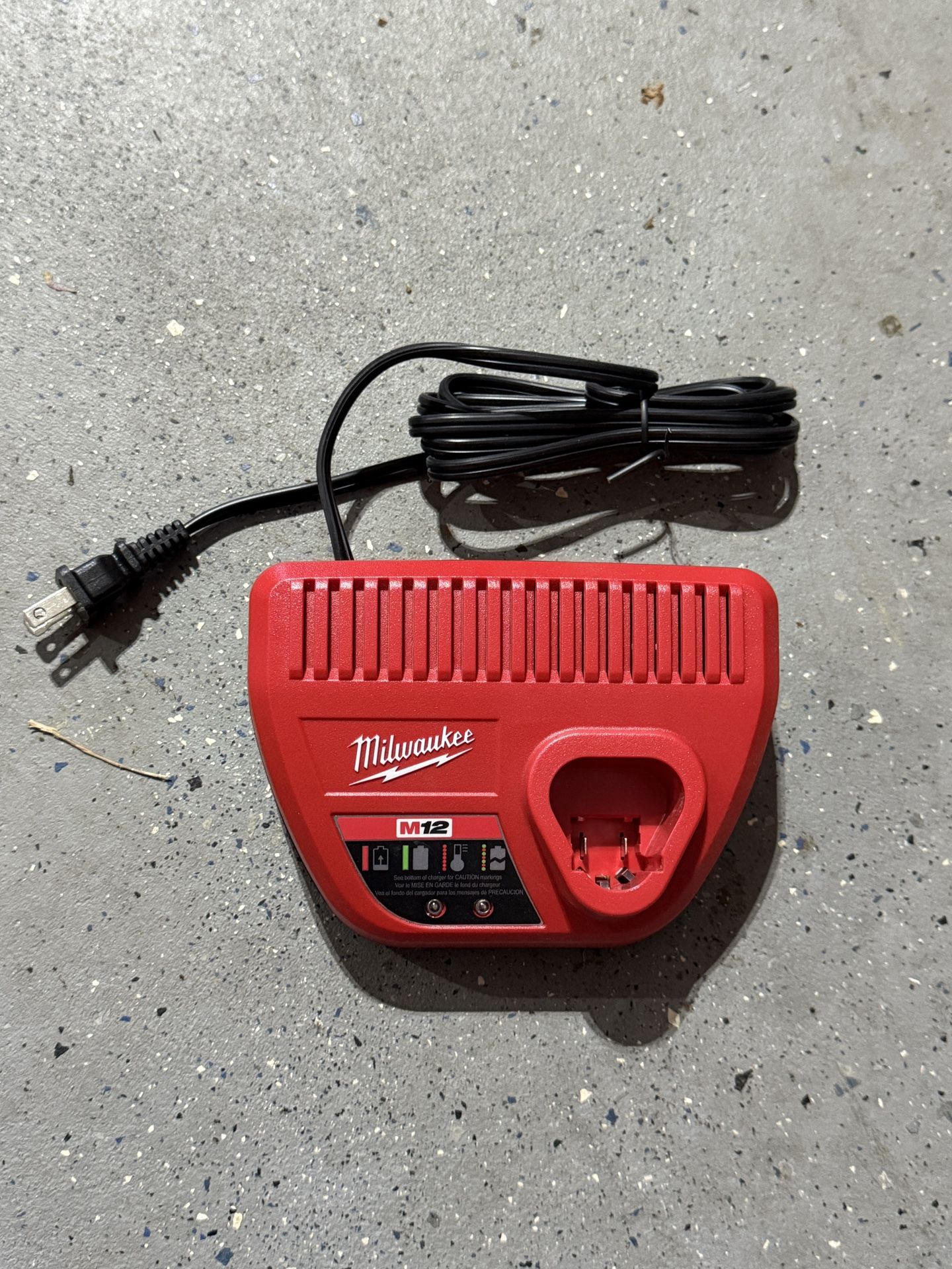 Milwaukee M12 charger