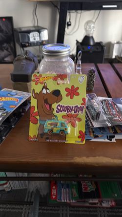 2017 HOT WHEELS WB THE MYSTERY MACHINE SCOOBY-DOO! REALRIDERS