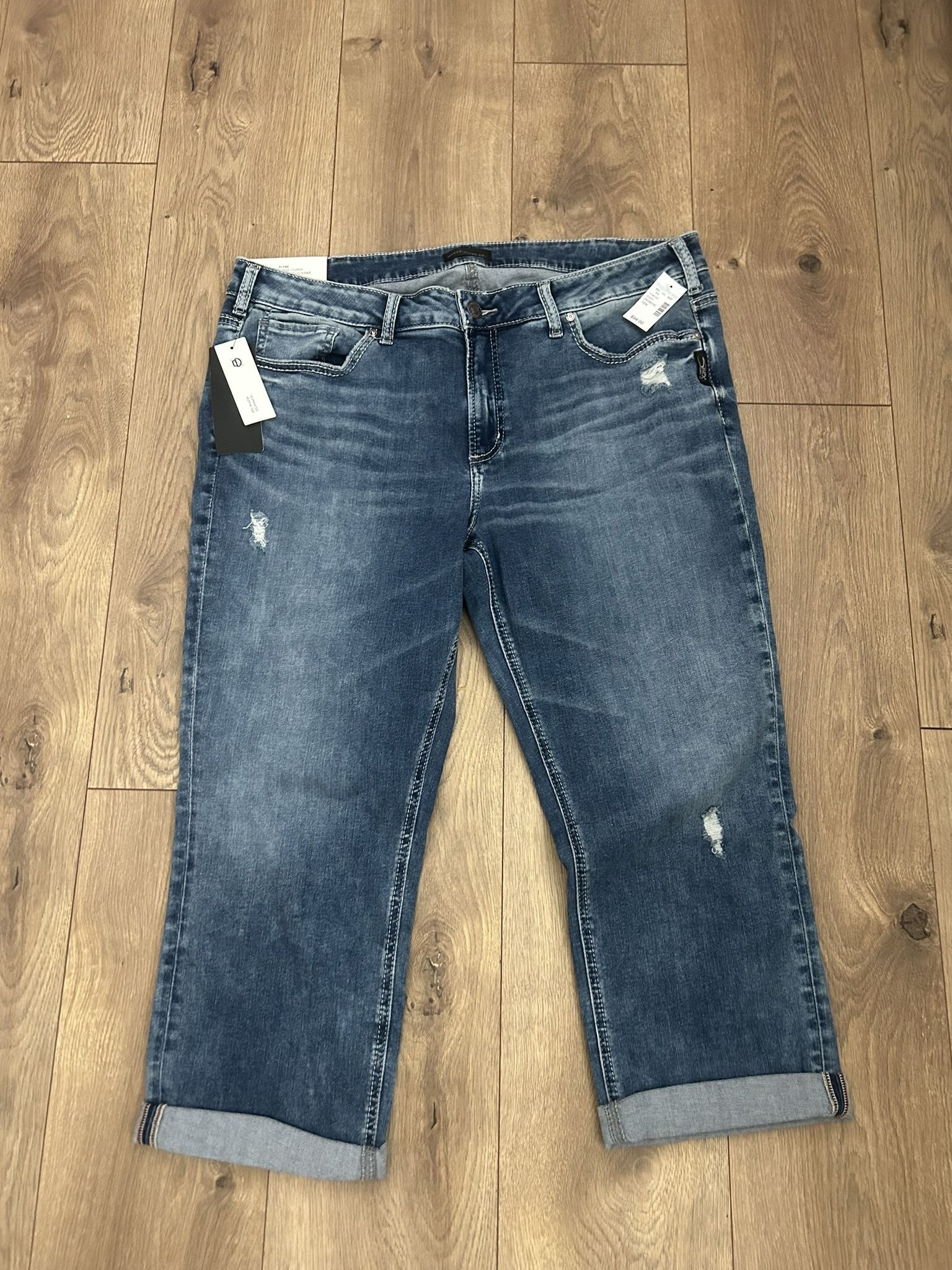 NWT silver jeans co. Capri mid rise curvy jeans size 18w and Size 20 $25 Each 