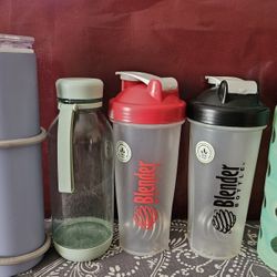 Lot Of 5 Water Bottles/Blender Bottle