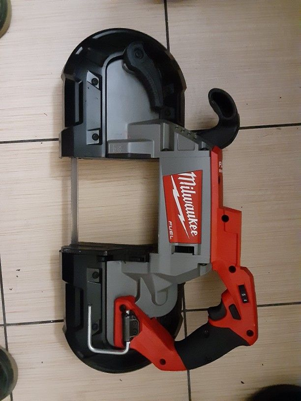 Milwaukee M18 Fuel Bandsaw