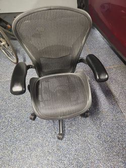 Aeron chair
