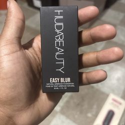 Huda Beauty Easy Blur Natural Airbrush Foundation -Cinnamon 440G (30ml)