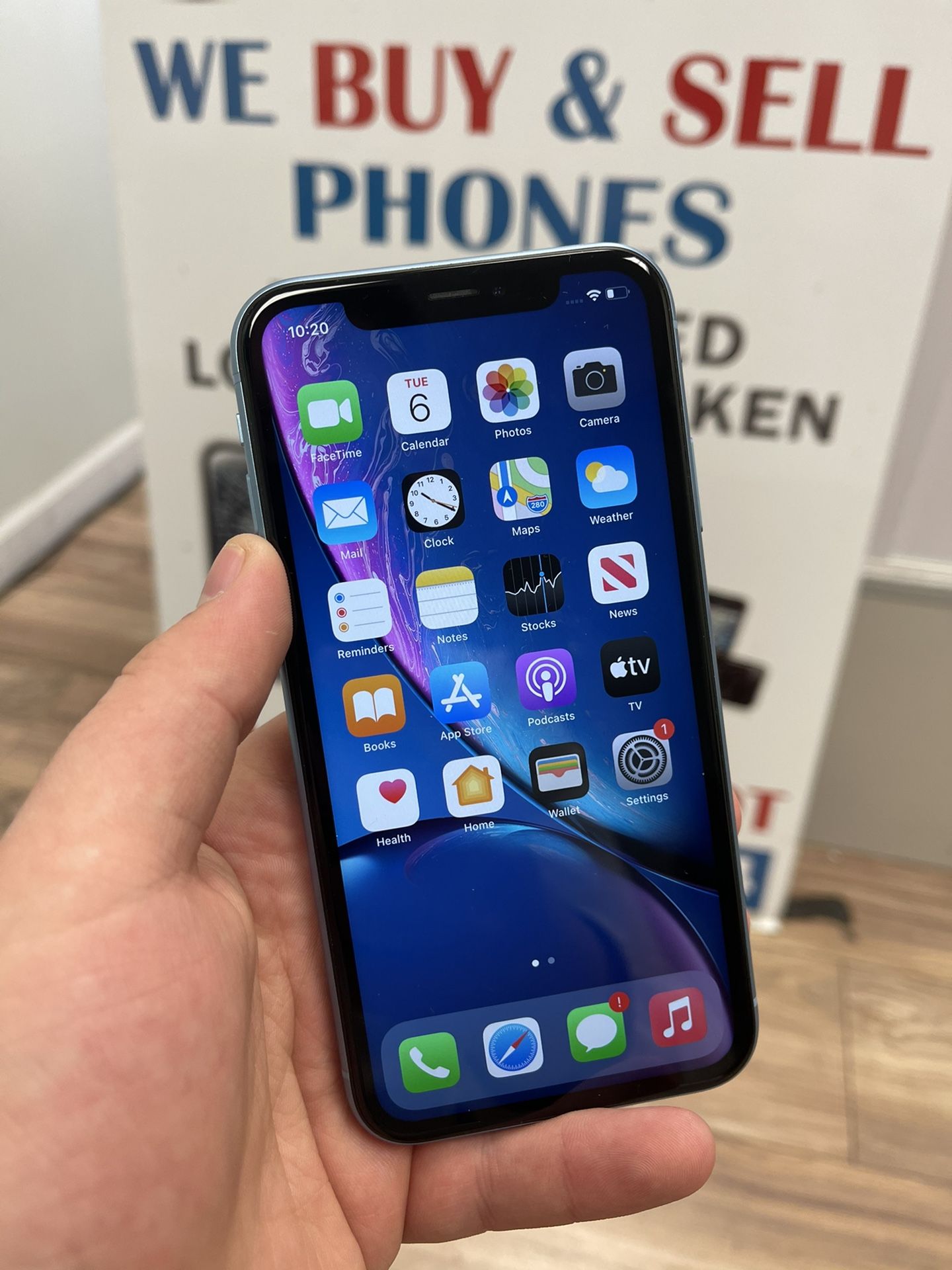 IPhone XR 64gb for Sale in Middletown, CT OfferUp