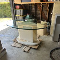 Elegant Onyx Base Glass Top Dining Table – Timeless Statement Piece
