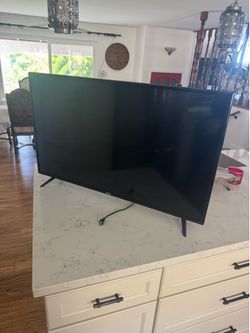 VIZIO V438-G1 43’ smart TV