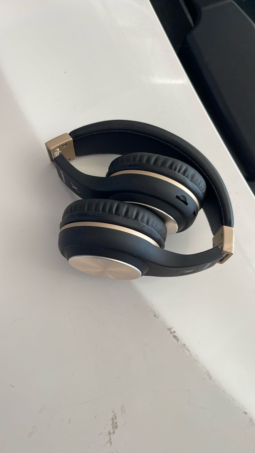 Wireless Bluetooth Headphone With Microphone Stereo Sound Earphones