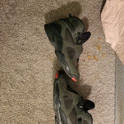 Jordan 8 Army Green Size 10.5