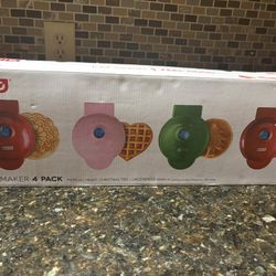 Dash-Holiday Mini Maker Set of 4 - Gingerbread,Christmas Tree,Heart Mini Waffle,Mini Pizzelle-New