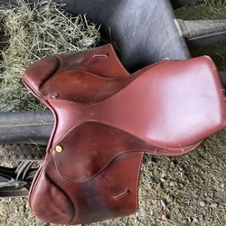 English Saddle