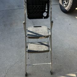 4’ Tall Step Ladder