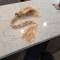 DISNEY STORE RAPUNZEL WIG SEE DESCRIPTION 