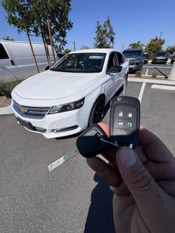 Car keys/llaves de autos/key fobs