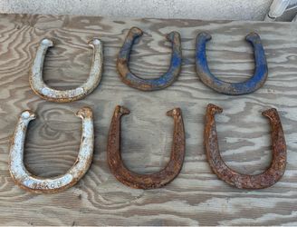 Vintage Royal Classic Horseshoe Set of 6