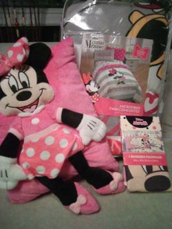 Minnie Mouse Twin Comforter+ 3d Pillow And 1 Reversible Pillowcase