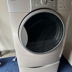 Kenmore Dryer With Pedestal (works Good)