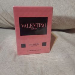 Valentino Dona (Born In Roma Intense) Perfume  