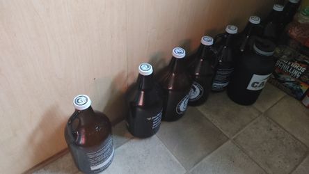 Bottles chucks total 8