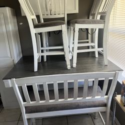 Dinning Room Family Table 