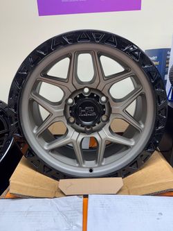 Off-Road New Wheels for Toyota and Chevy Tacoma silverado tahoe suburban GMC Sierra 17 inch