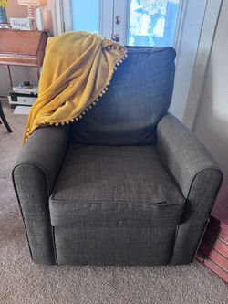 Rocking/ Gliding chair