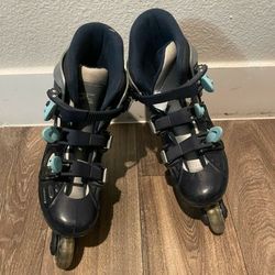 Roller skates 
