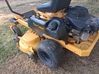 STRONG RUNNINGCUB CADET ZERO TURN!