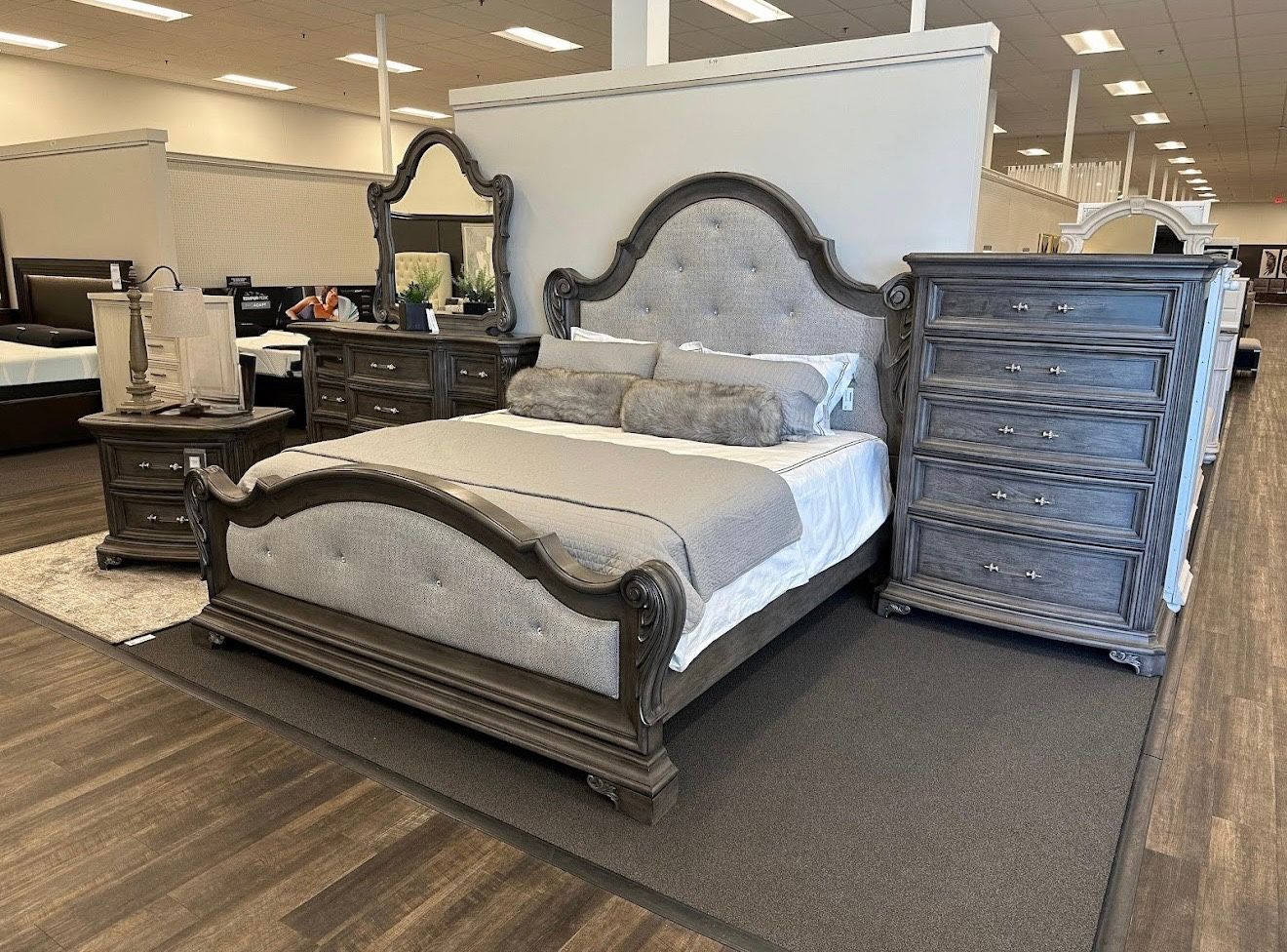 Wood Bedroom Set , Chest , Dresser , Nightstands