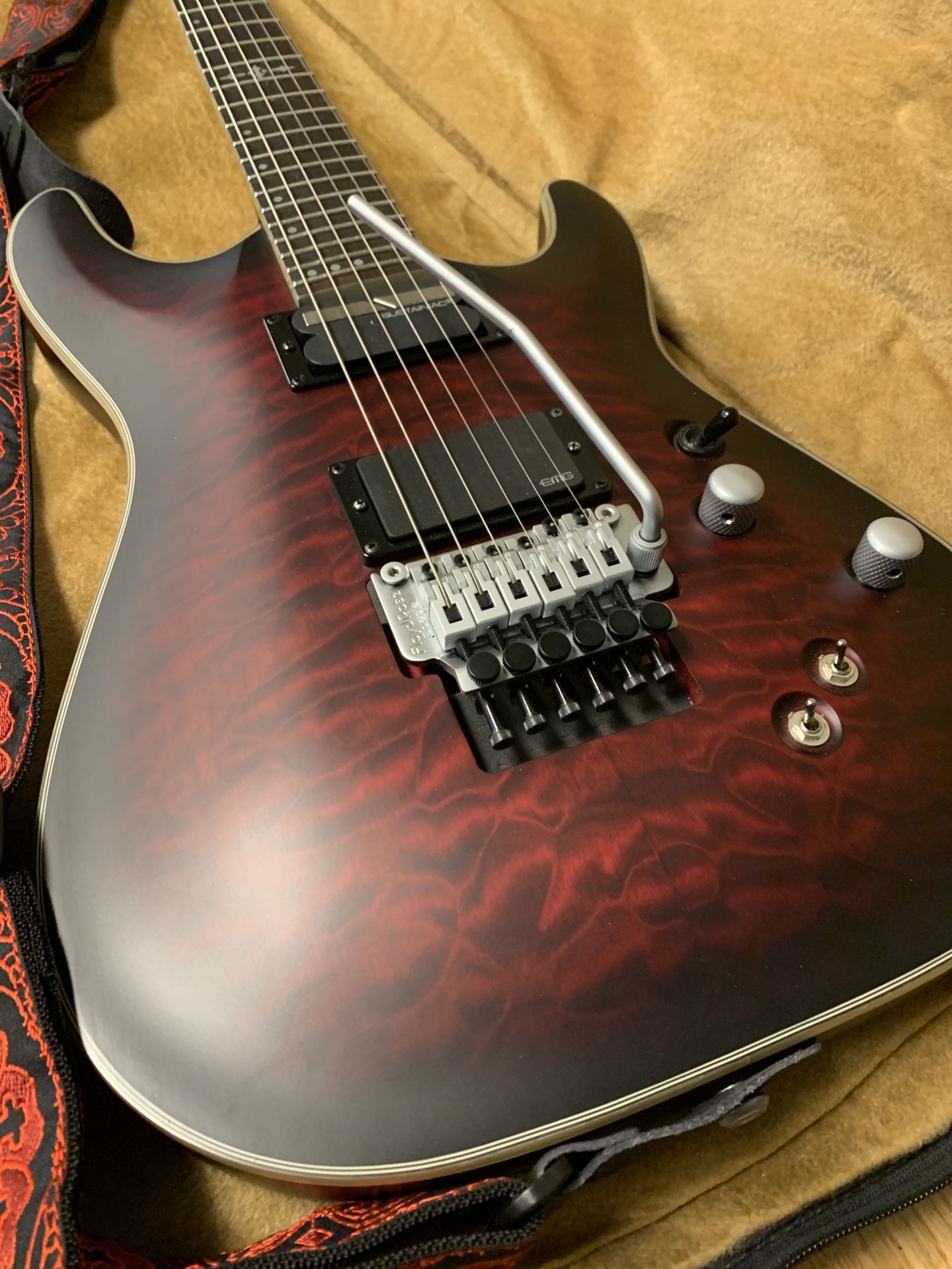 Schecter Hellraiser C1 Diamond Series Sustaniac