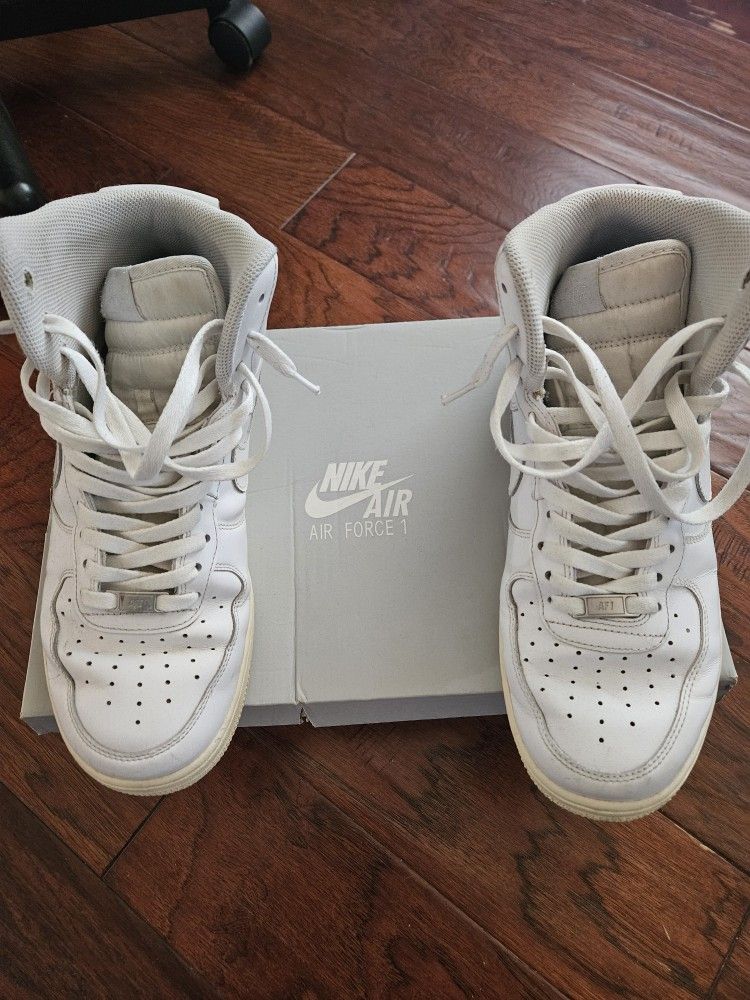 10.5 NIKE Air Force 1