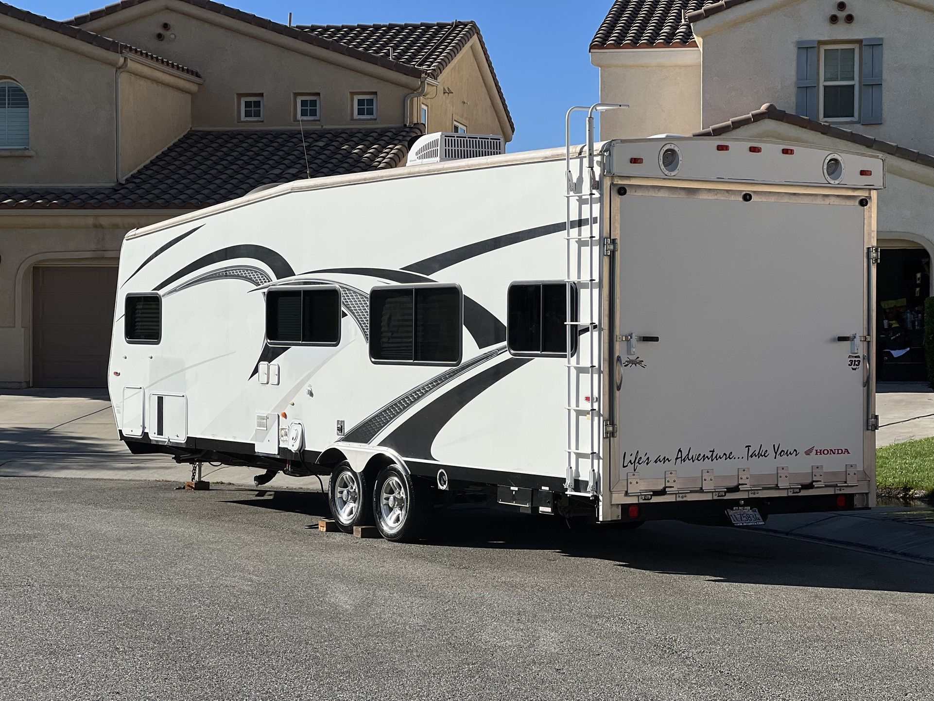 Toyhauler Beautiful Clean ✨2014 Attitude Wide Light $19k