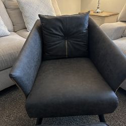 Accent Chair 