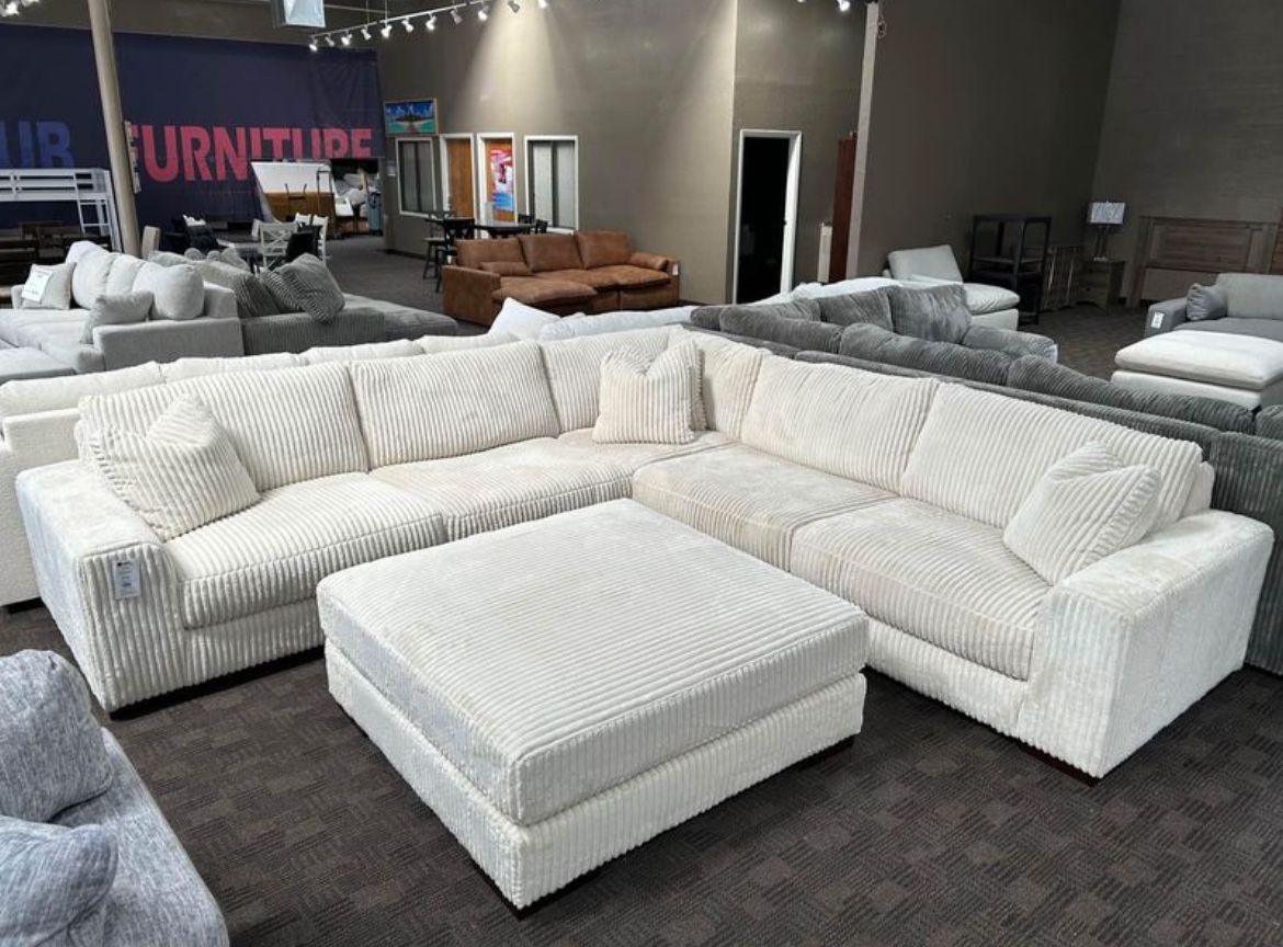 Large Comfy Cream Sectional!! 