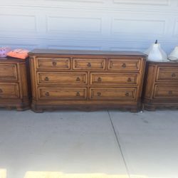Dresser Set