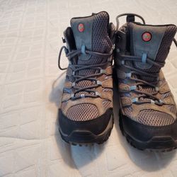 Women's Merrill Hiking Boot Size 10.5 (Fits Like A 9.5)